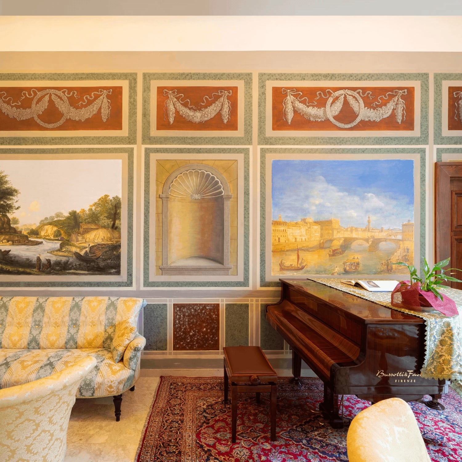 Frescoed salotto