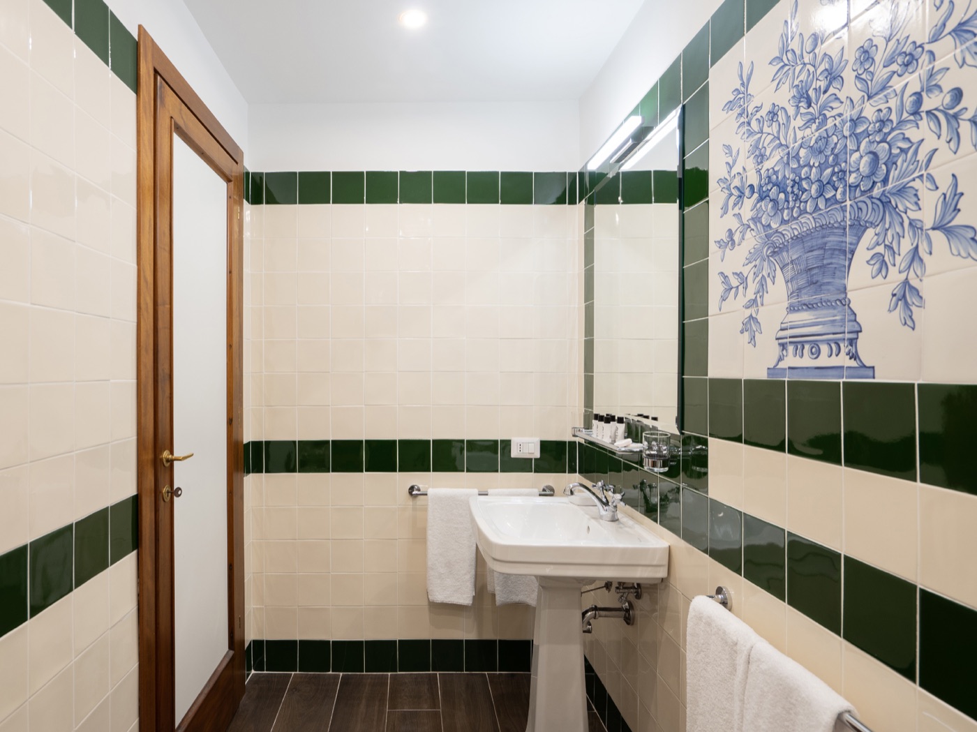 Caterina & Gridonia bathroom