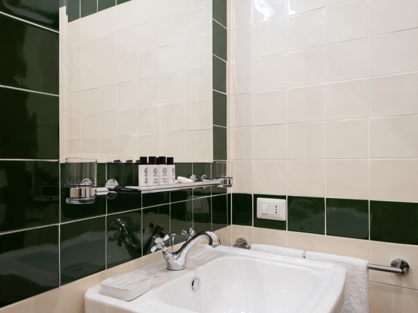 Ortensia bathroom